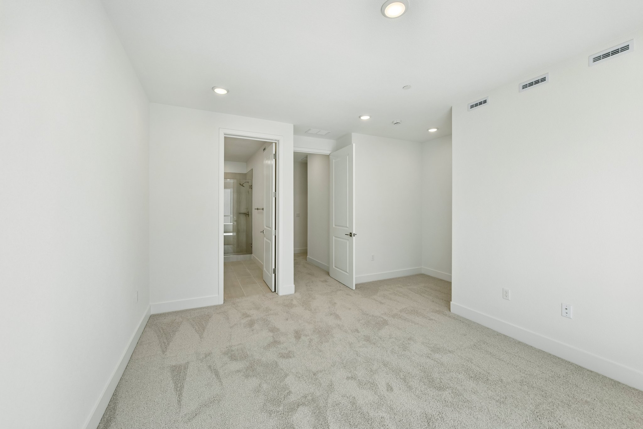 Loft Walk-S2707-029.jpg