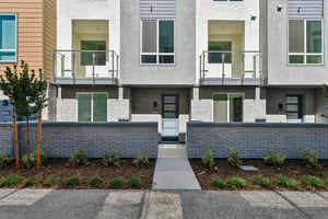 Loft Walk-S2707-001.jpg