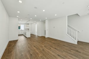 Loft Walk-S2707-008.jpg