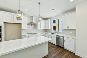 Loft Walk-S2707-018.jpg