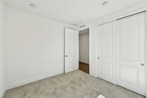 Loft Walk-S2707-020.jpg