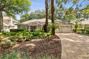 Welcome to 1811 Village Ct