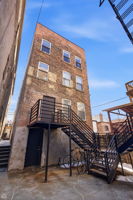 1811 W 17th St 303 - Alan Goodis_CHP2026_014