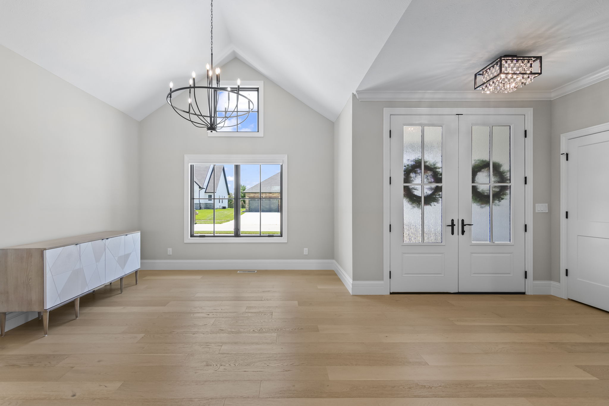 Foyer/Dining Room