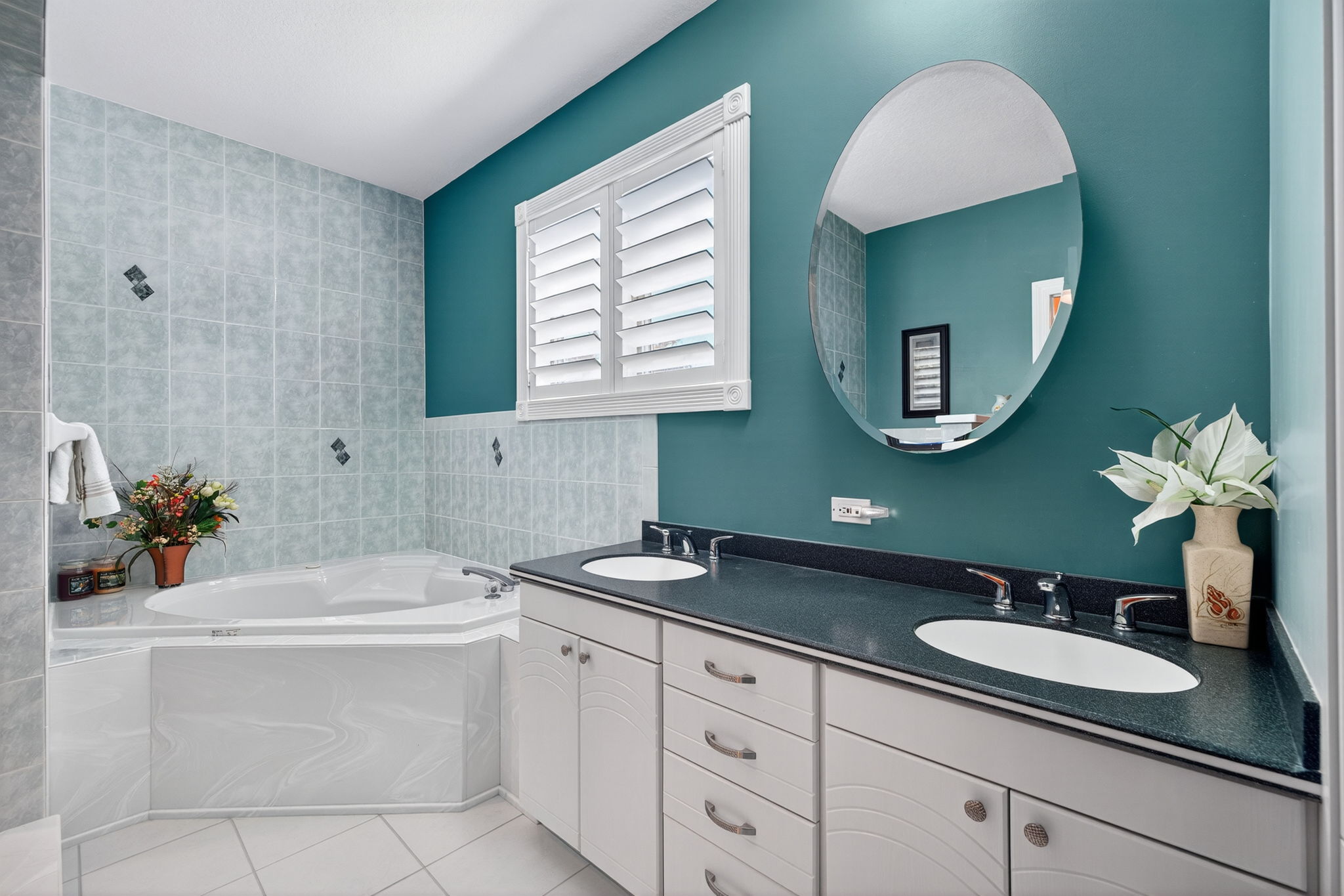 Guest Bathroom 2 - 1 of 2