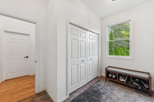 27_Interior