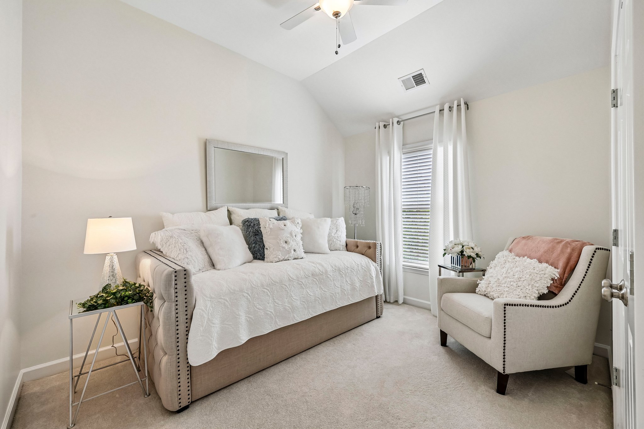 1812 Adagio Dr-S0805-026.jpg