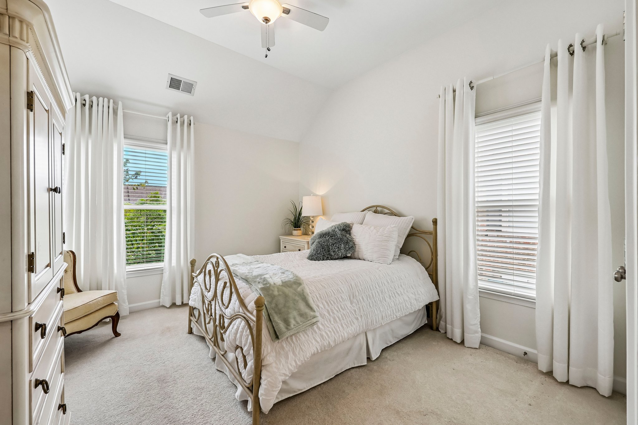1812 Adagio Dr-S0805-027.jpg