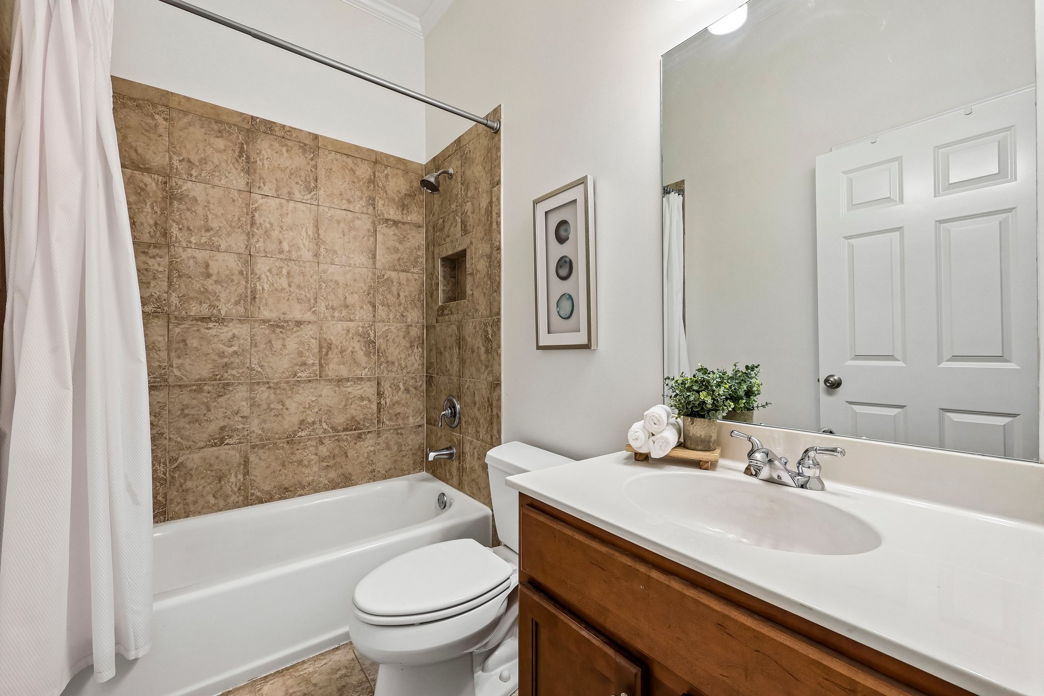1812 Adagio Dr-S0805-029.jpg