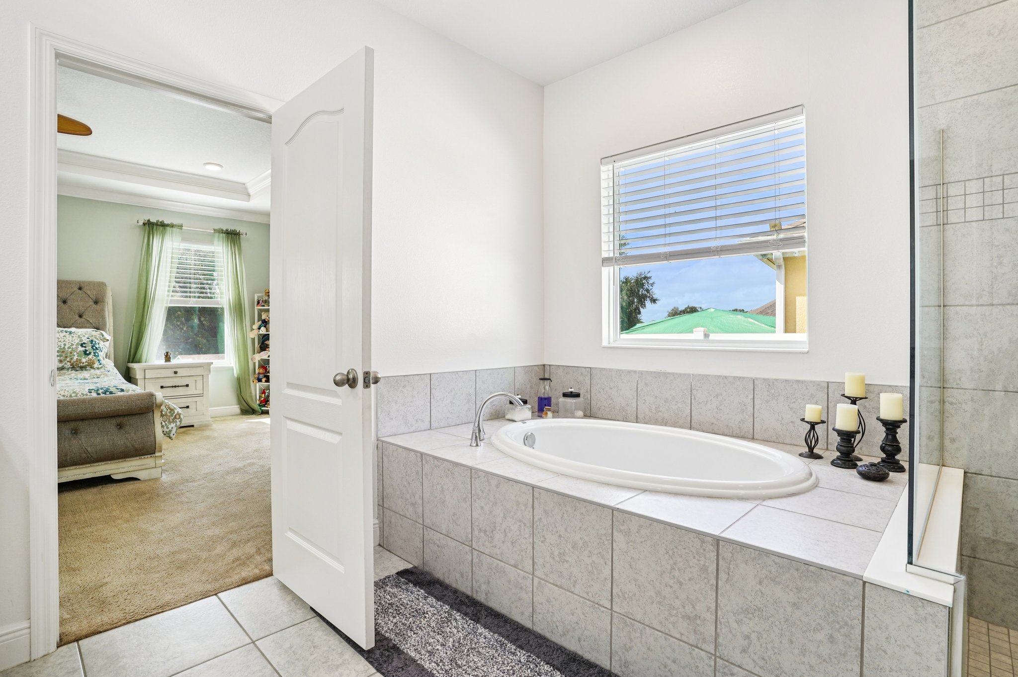 Forest Glen Dr-S3009-029.jpg