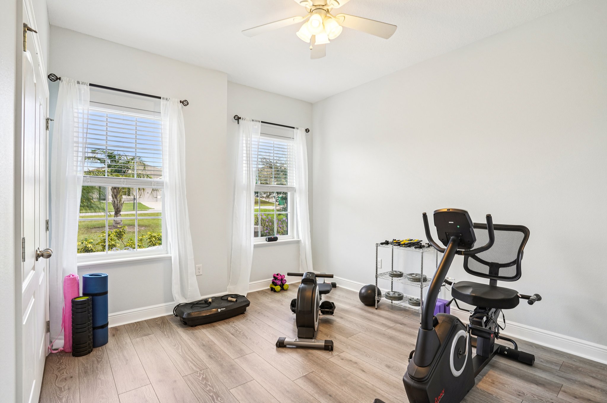 Forest Glen Dr-S3009-038.jpg