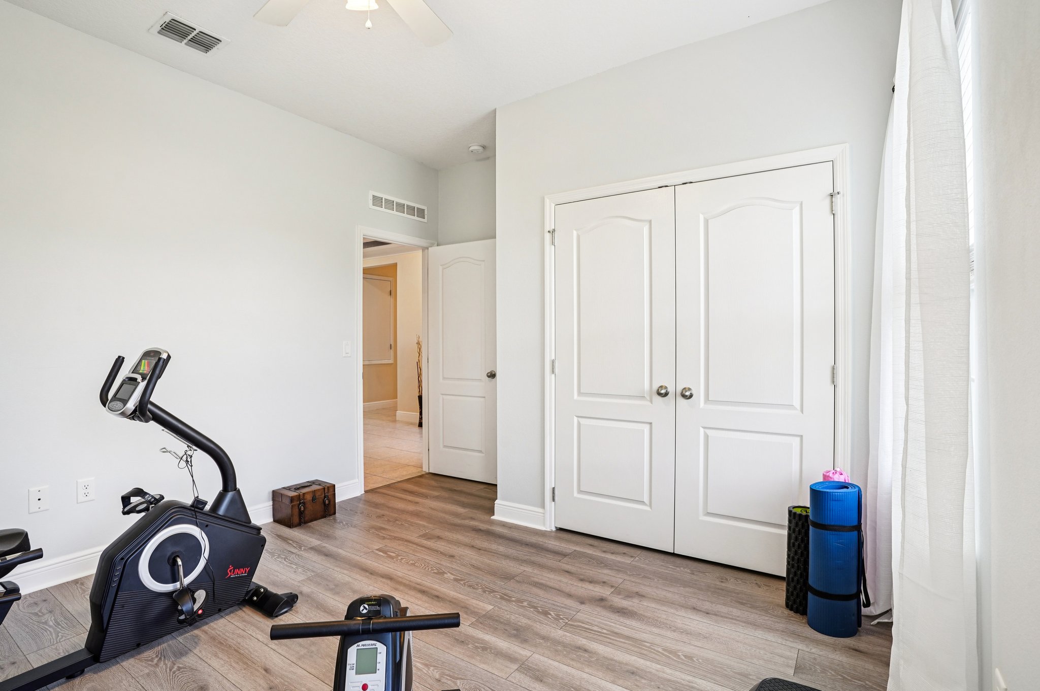 Forest Glen Dr-S3009-039.jpg