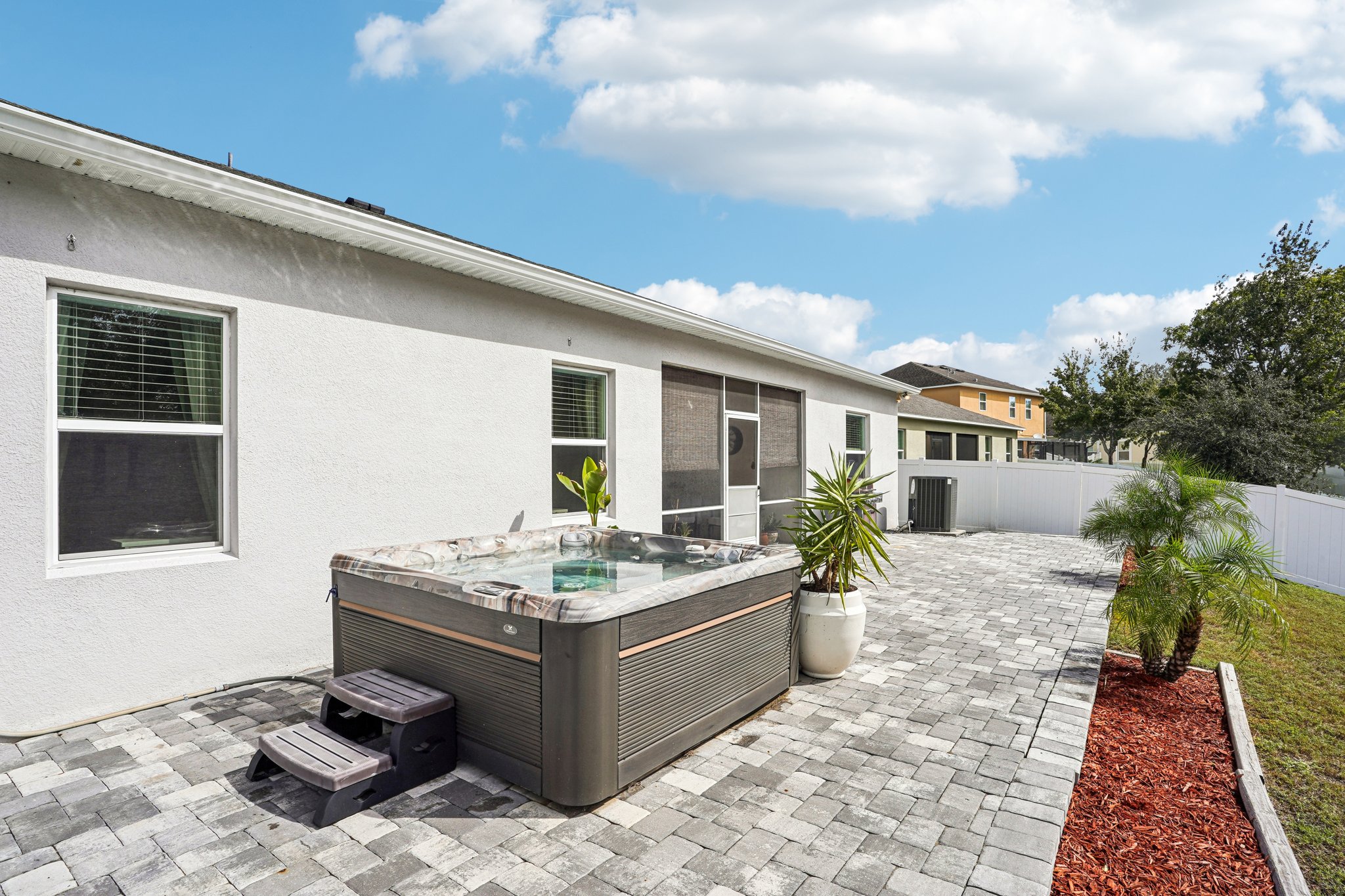 Forest Glen Dr-S3009-045.jpg