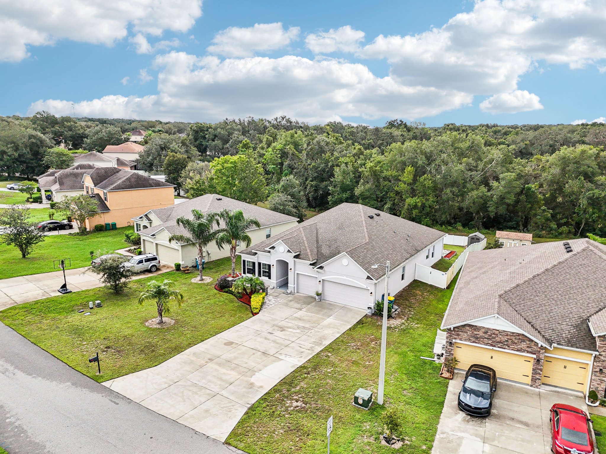 Forest Glen Dr-S3009-055.jpg