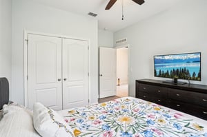 Forest Glen Dr-S3009-035.jpg