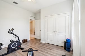 Forest Glen Dr-S3009-039.jpg