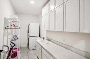 Forest Glen Dr-S3009-040.jpg