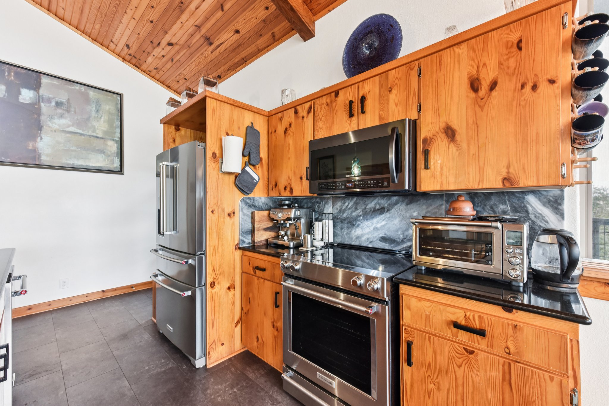 Graveyard Point Rd-S1001-017.jpg