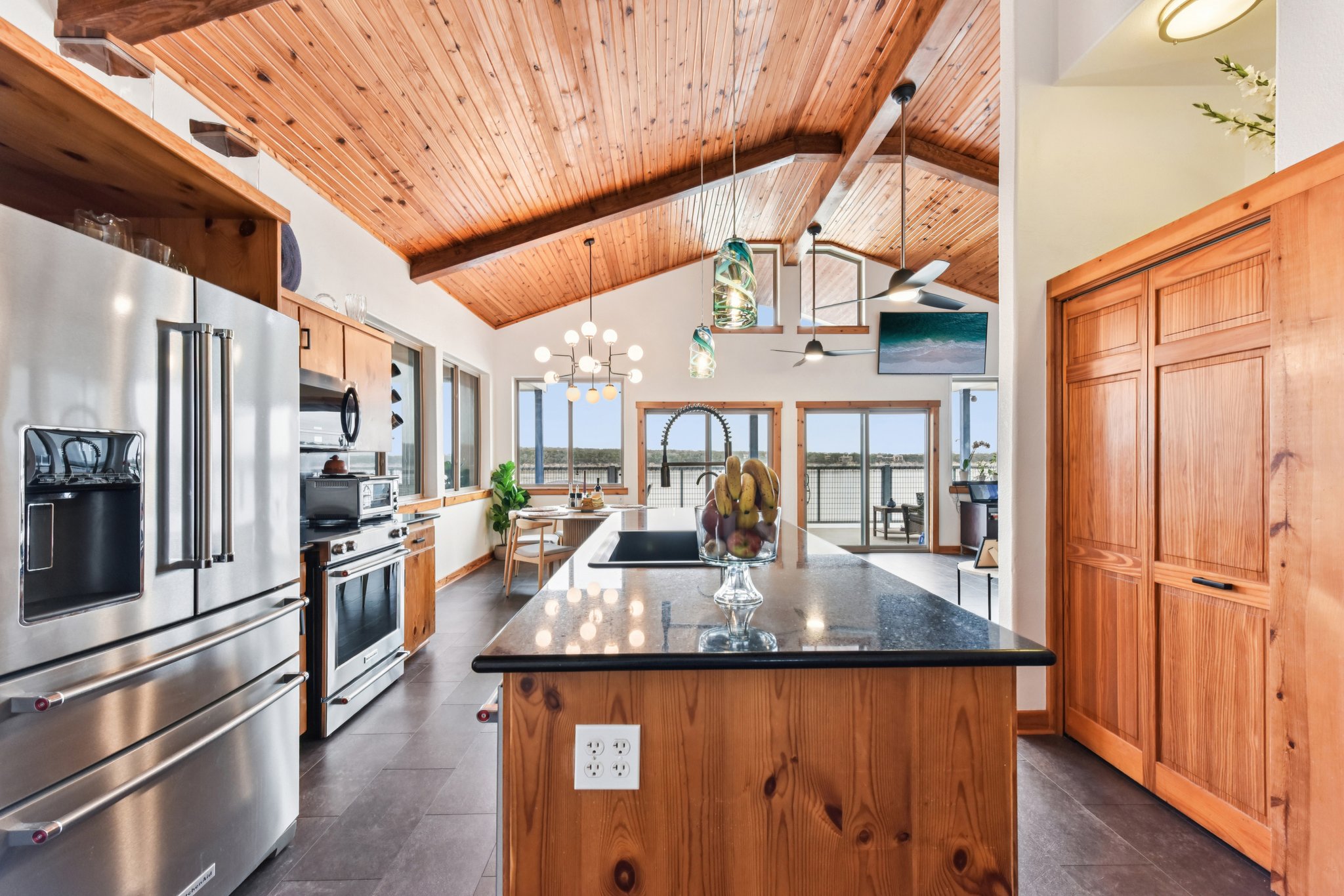 Graveyard Point Rd-S1001-019.jpg