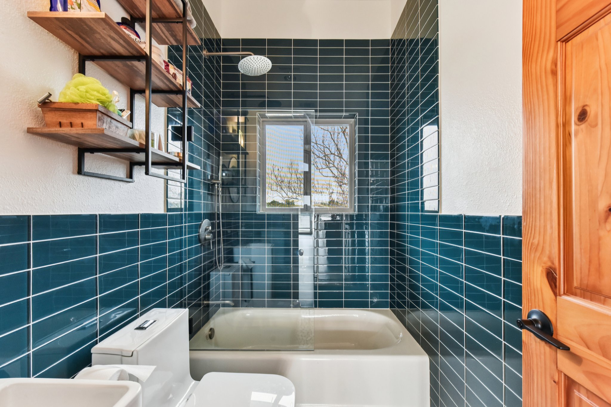 Graveyard Point Rd-S1001-021.jpg