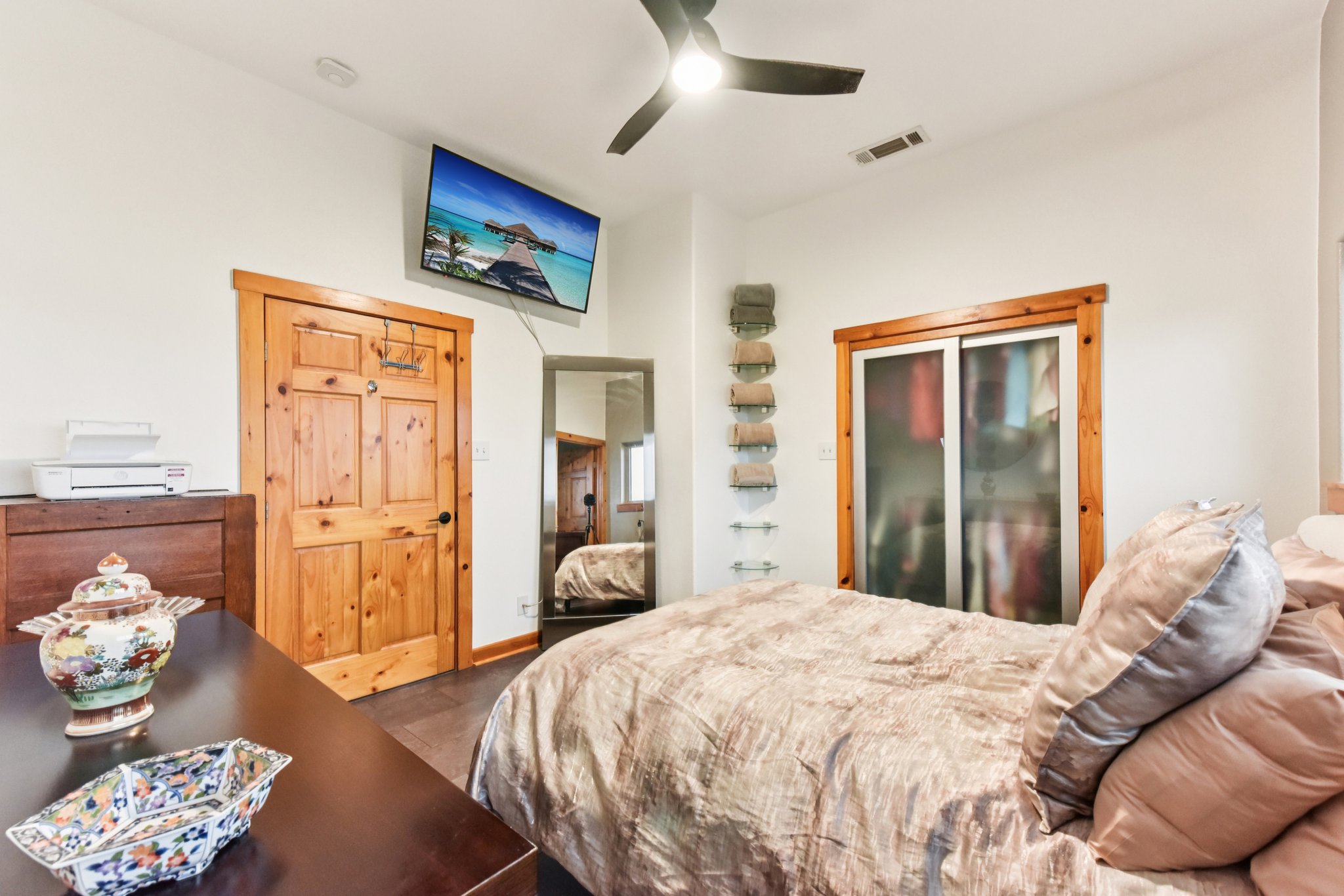 Graveyard Point Rd-S1001-028.jpg