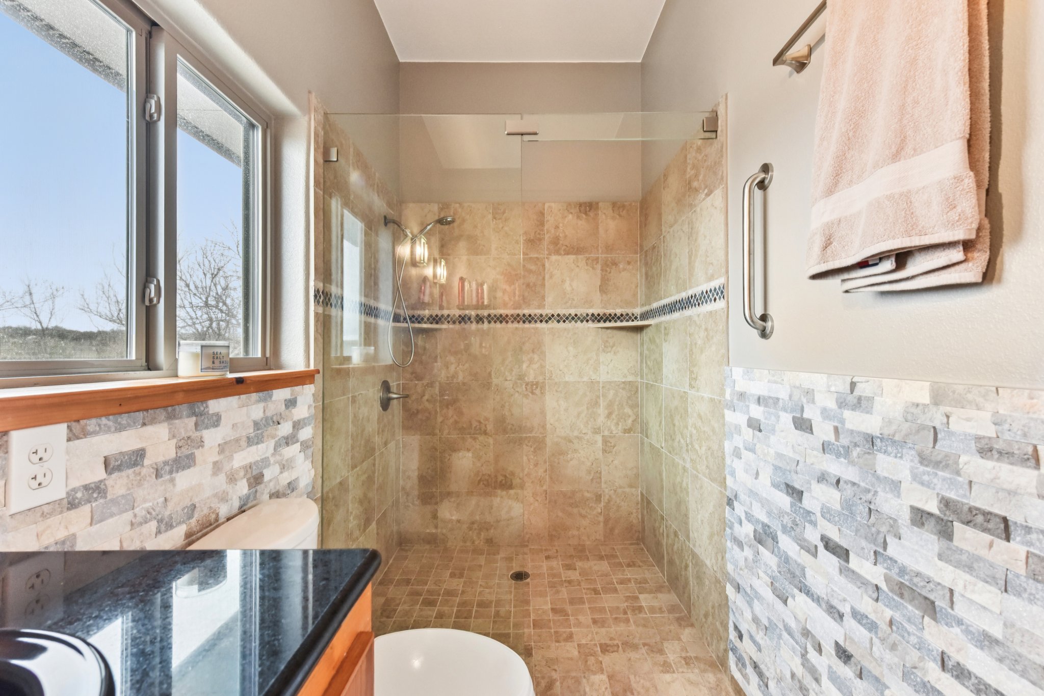 Graveyard Point Rd-S1001-034.jpg