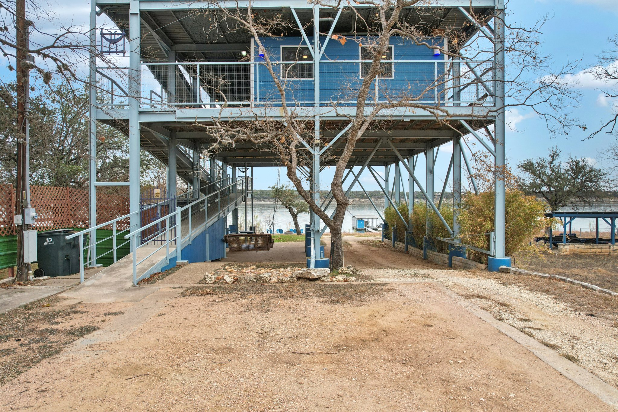 Graveyard Point Rd-S1001-048.jpg