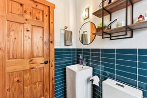 Graveyard Point Rd-S1001-022.jpg