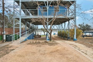 Graveyard Point Rd-S1001-048.jpg