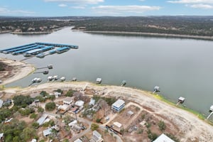 Graveyard Point Rd-S1001-050.jpg