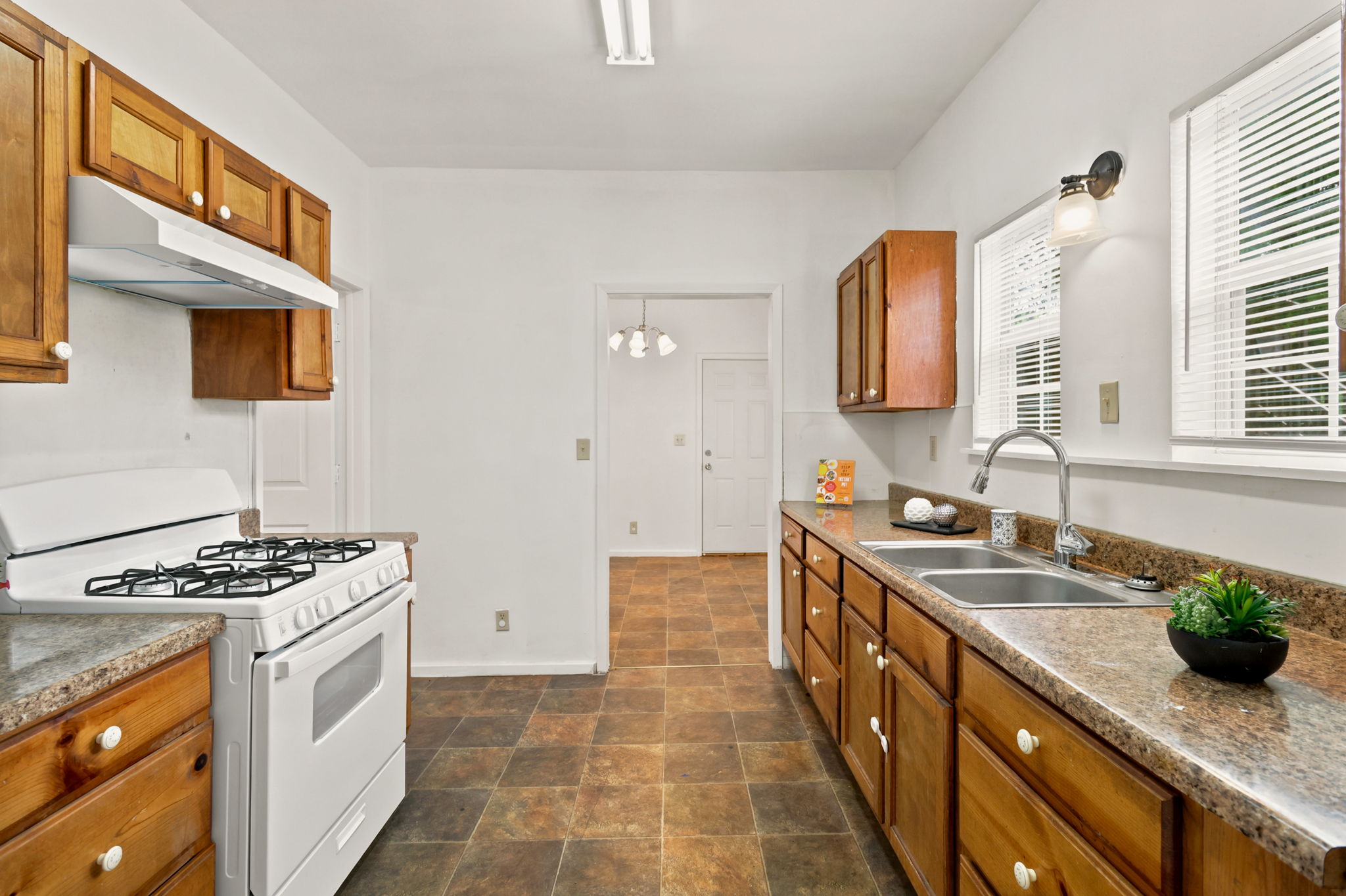 1814 Santa Anna St, San Antonio, TX 78201, USA Photo 9