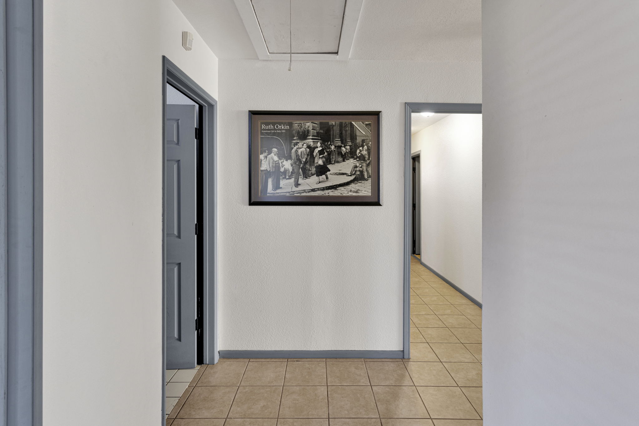  Photo 30