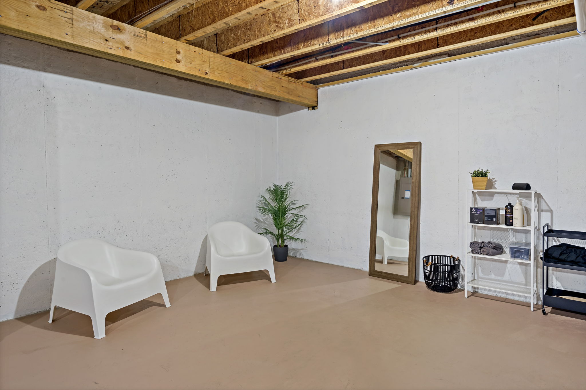  Photo 24