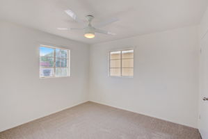 E Lynne Ln-013