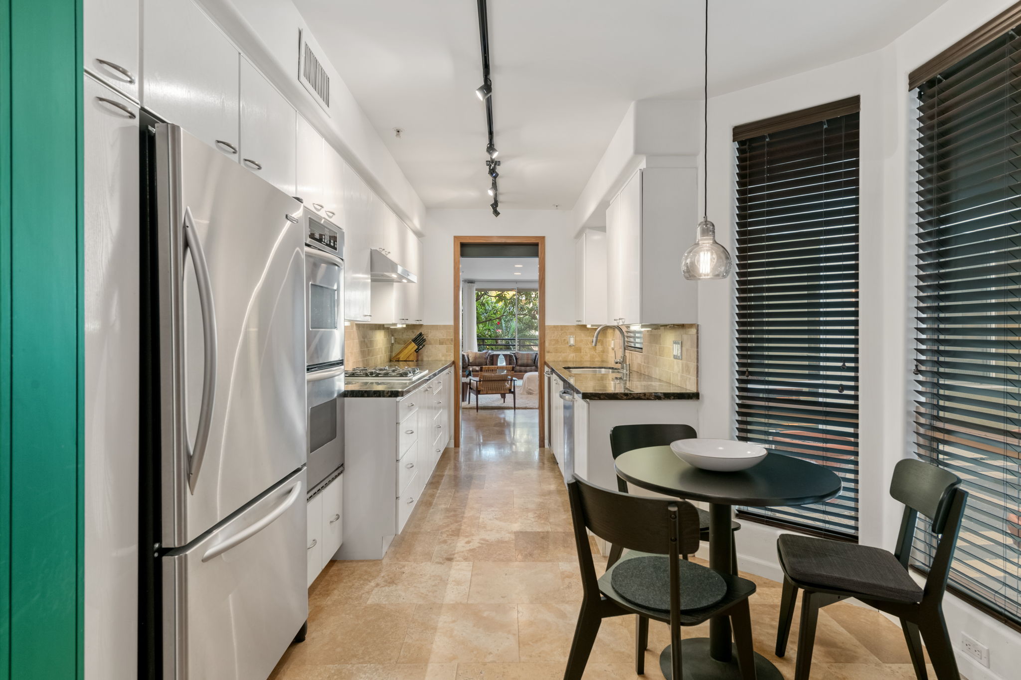 Kitchen/Breakfast Area