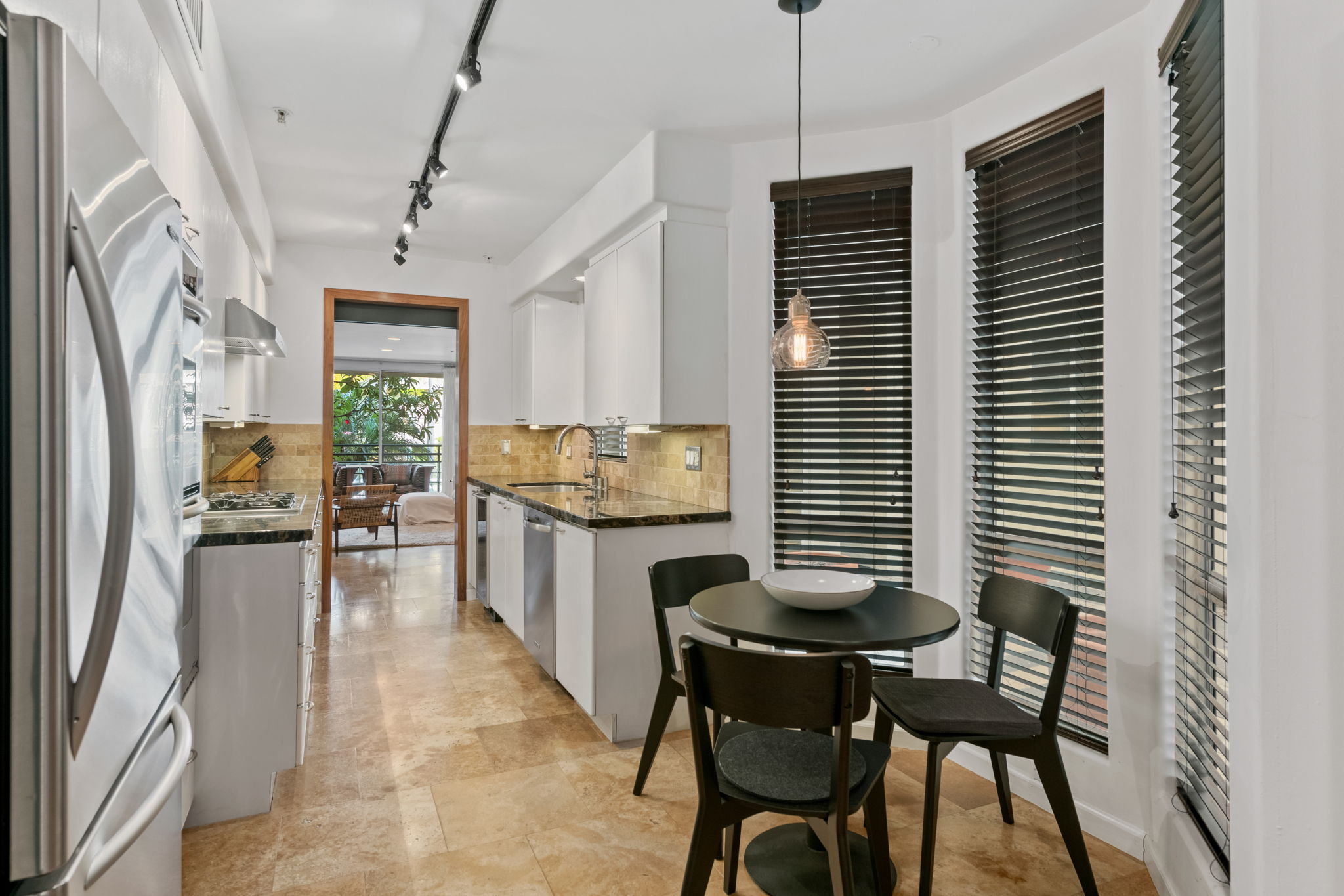 Kitchen/Breakfast Area