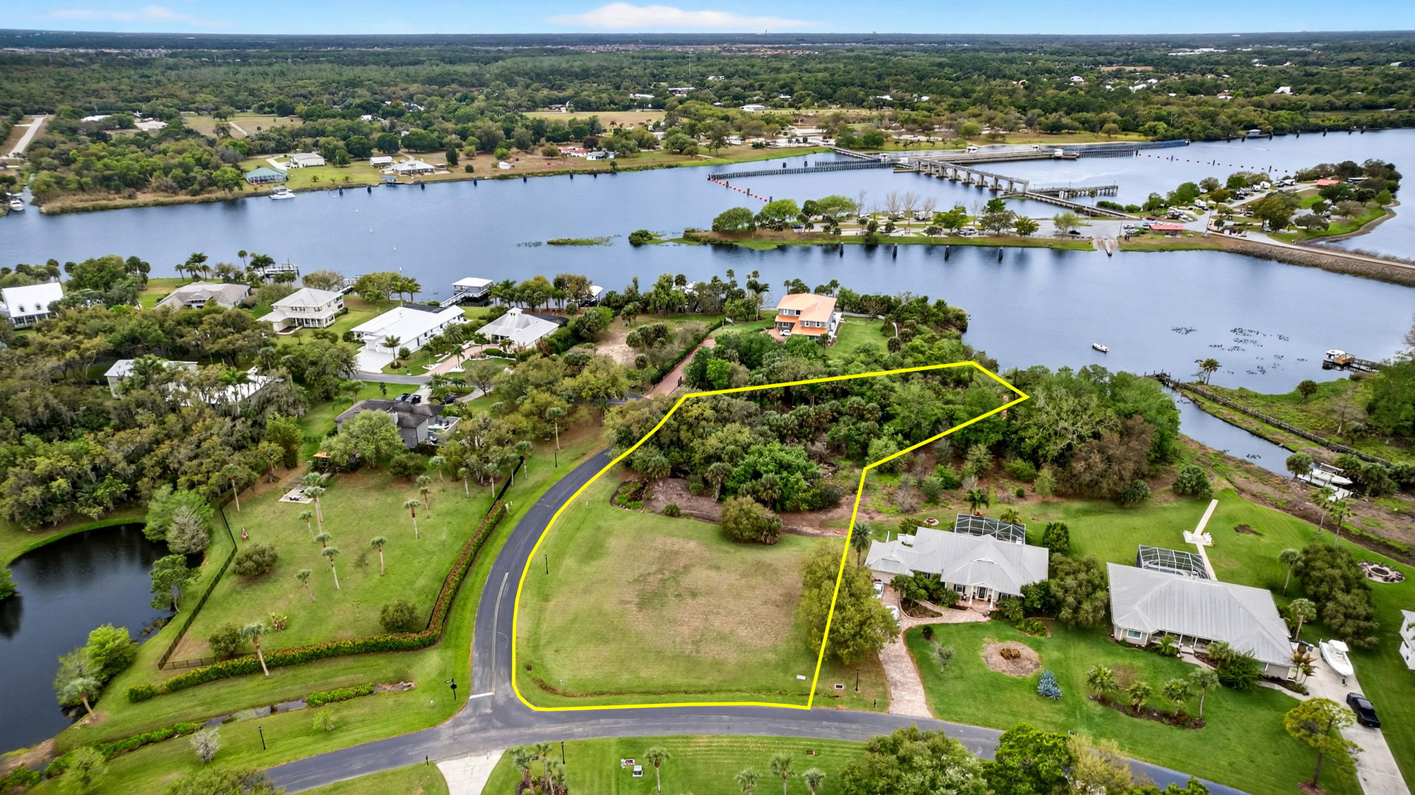 Aerial Front Exterior 4 - lot line