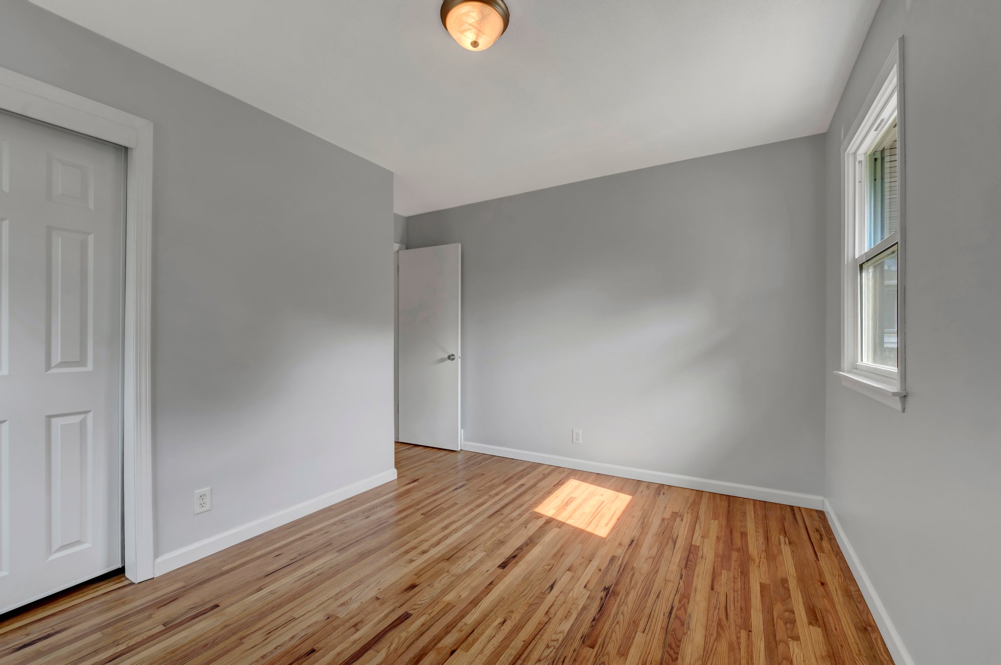 1816 Independence Ave N, Minneapolis, MN 55427, USA Photo 18