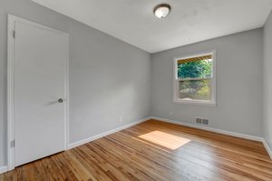 1816 Independence Ave N, Minneapolis, MN 55427, USA Photo 18