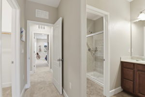  Photo 44