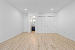 Photo 52