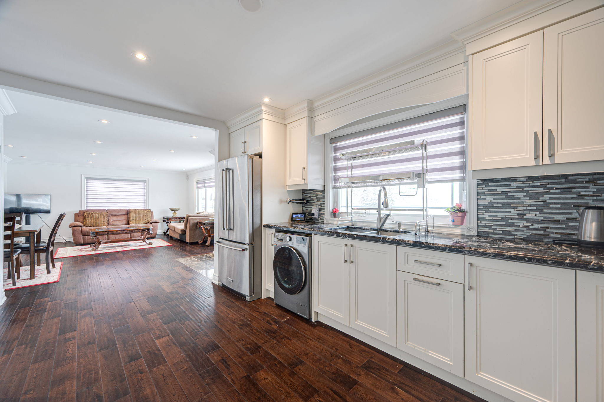 18166 Leslie St East Gwillimbury, ON L9N 0M5