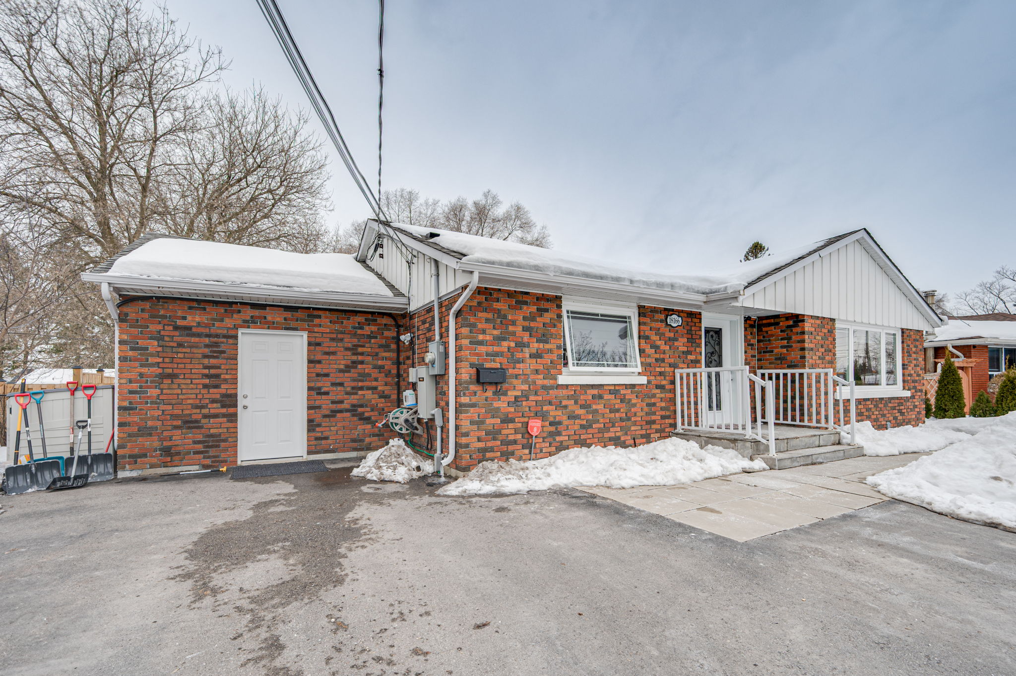 18166 Leslie St East Gwillimbury, ON L9N 0M5