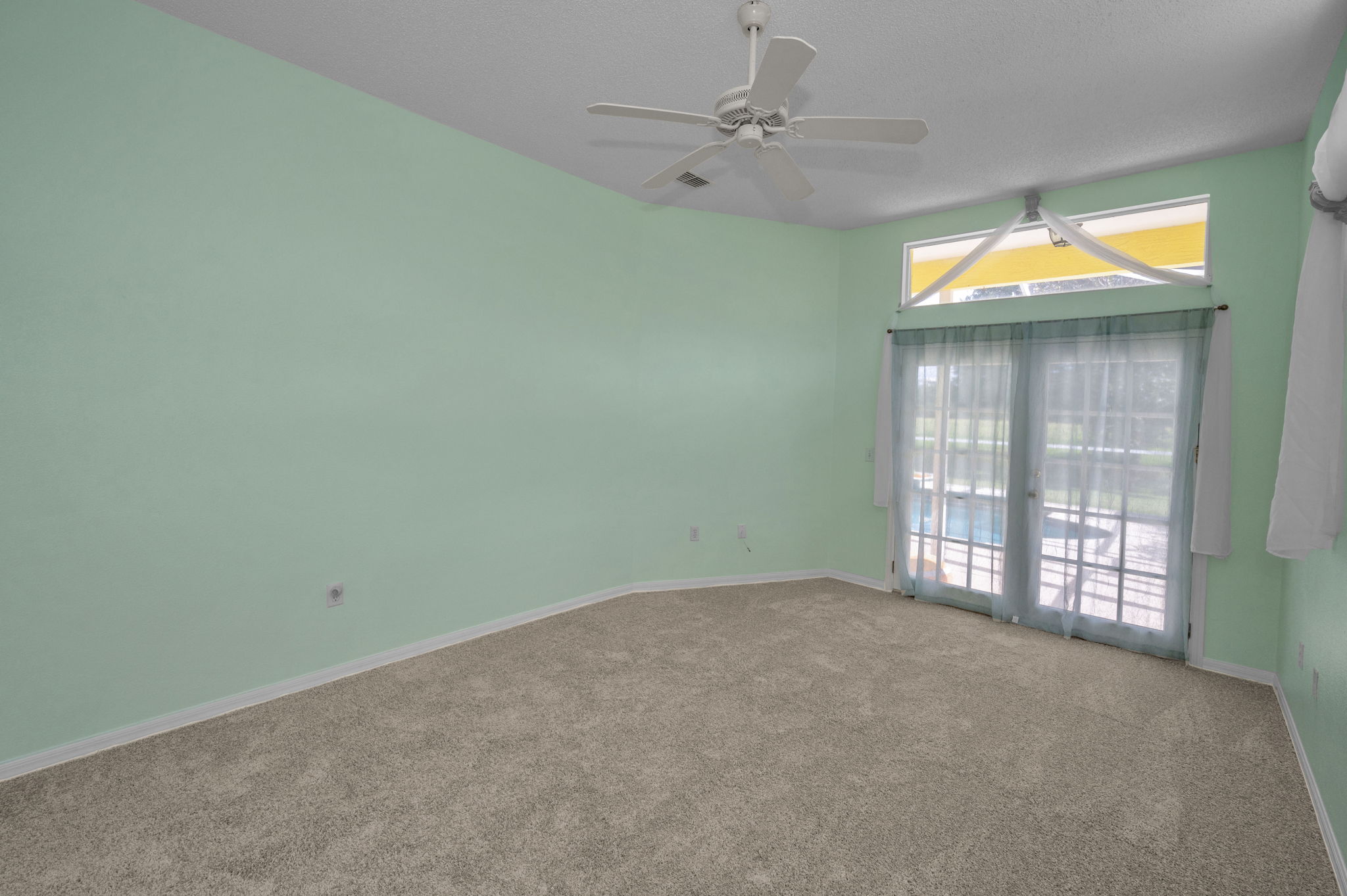Master Bedroom1b