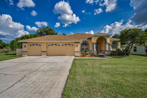 Front Exterior5