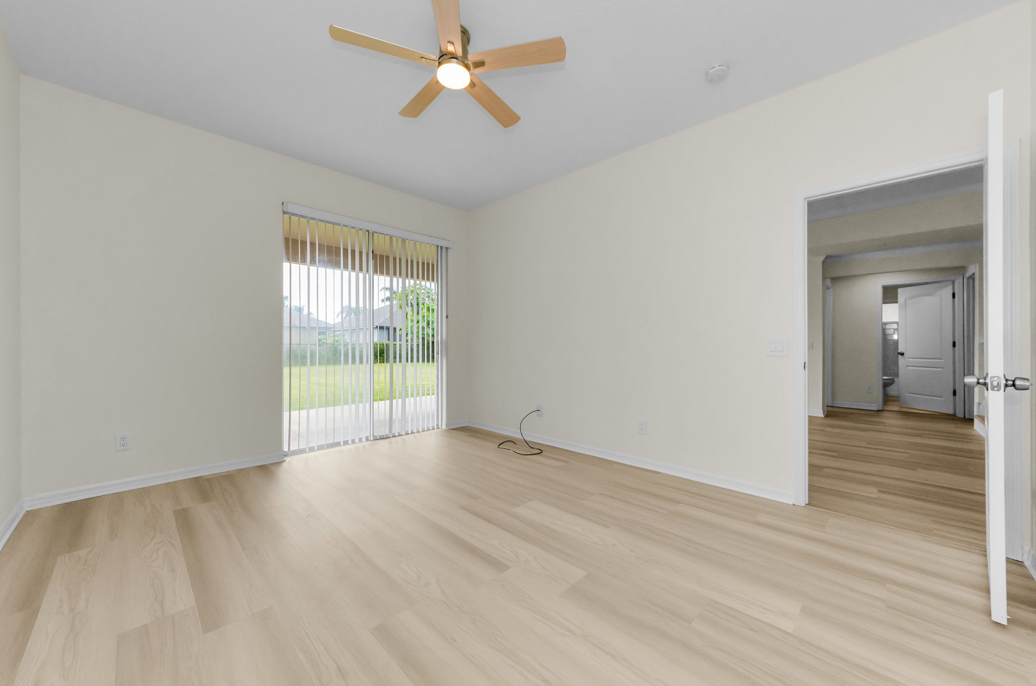 Upper Level Primary Bedroom 1b