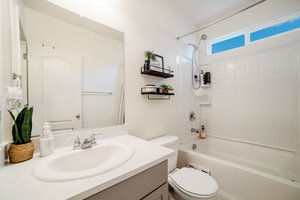 1817 Mighty Oak Dr, Stockton, CA 95205, USA Photo 4
