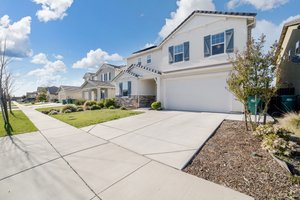 1817 Mighty Oak Dr, Stockton, CA 95205, USA Photo 32