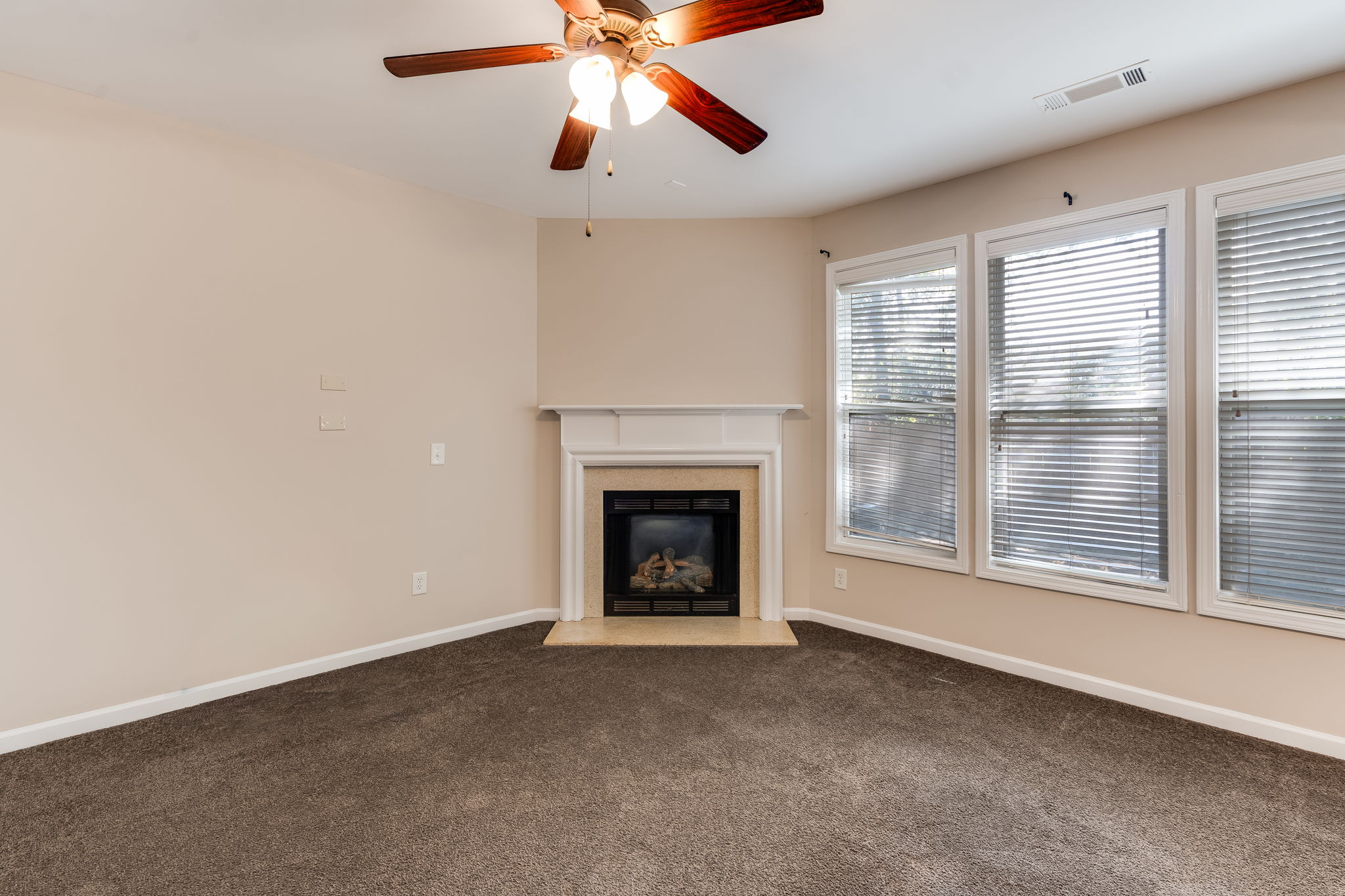 mppmedia1817watersidedr04