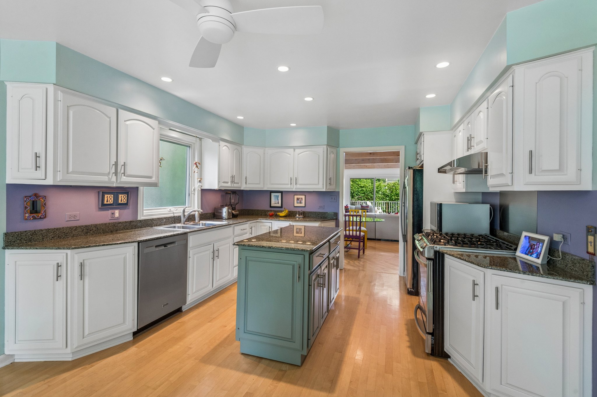 1818 Lincoln Ave_006.jpg